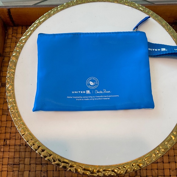 United Airlines Hawaiian Canoe Paddler Bag - Picture 3 of 5